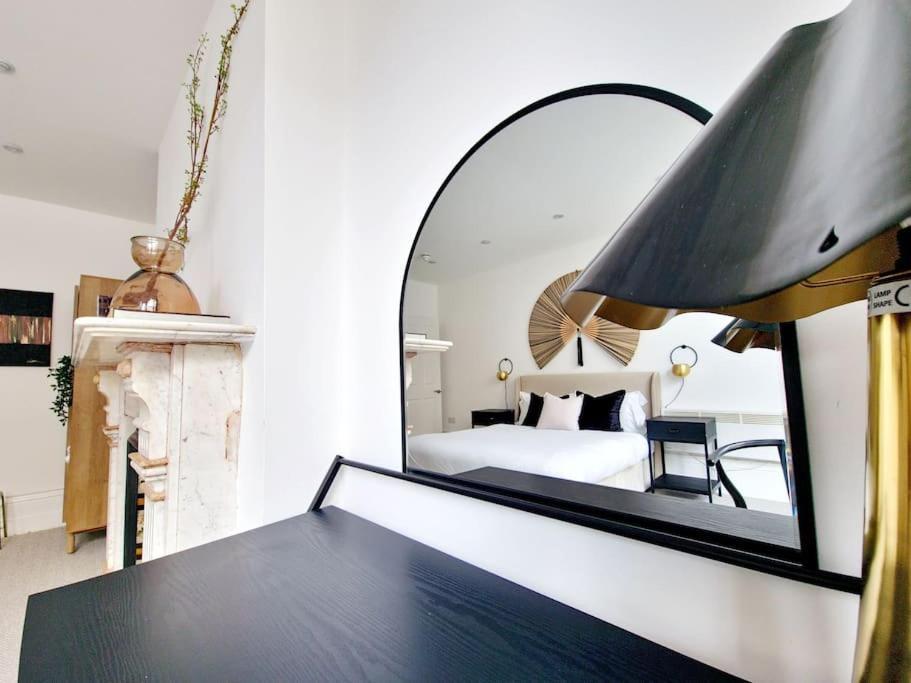 The Stray Adjacent, Interior-Designed 2-Bed Apartment- Luxury Harrogate Esterno foto